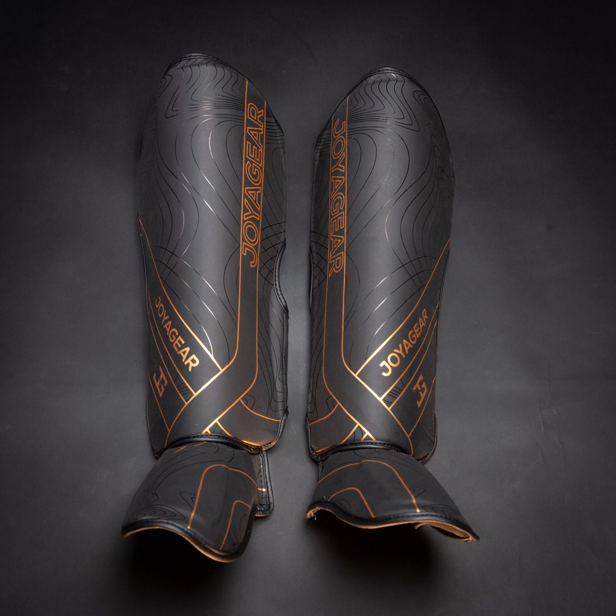 Joya ESSENTIAL Kickboxing shinguard- Black/Gold